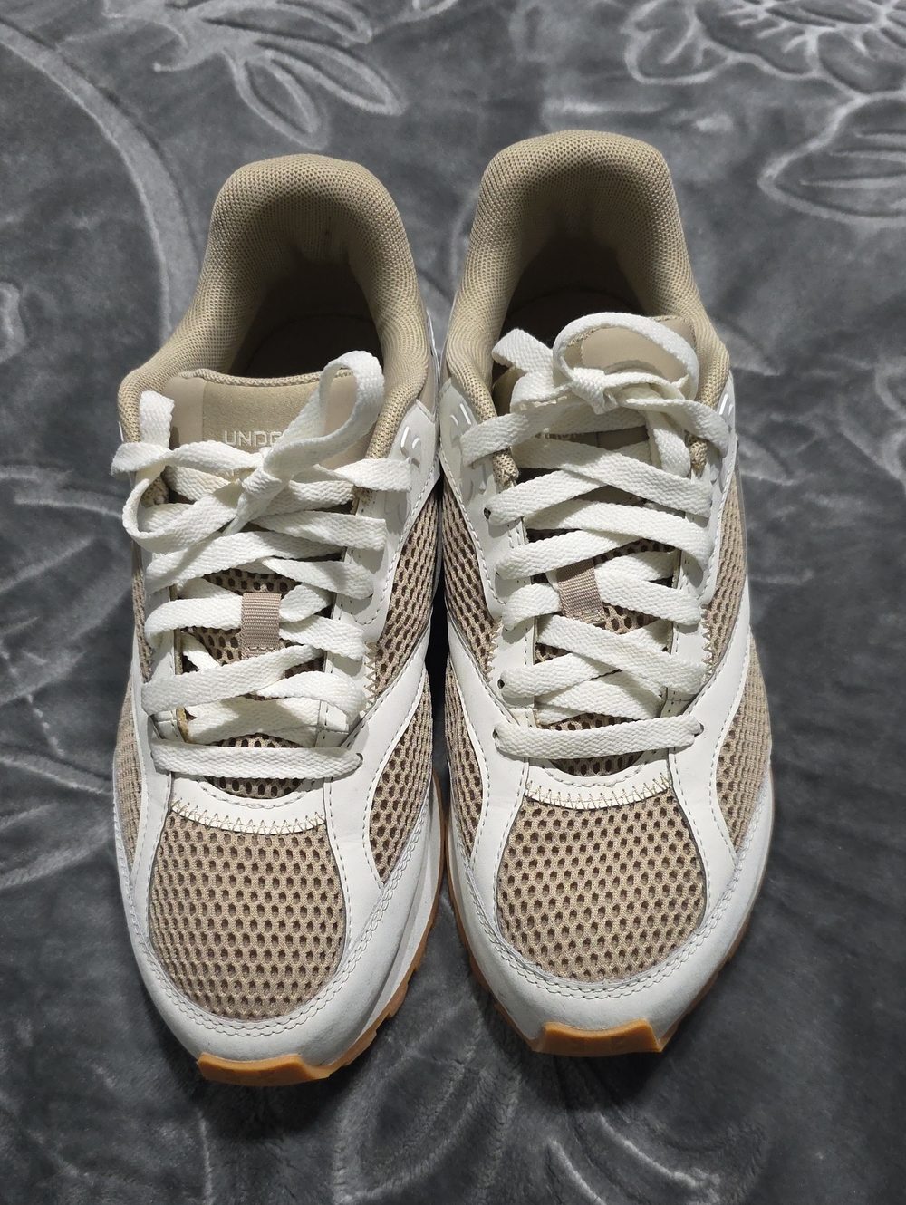 Under Armour UA Jogger Women's Sneakers White Beige Gum Sole Retro